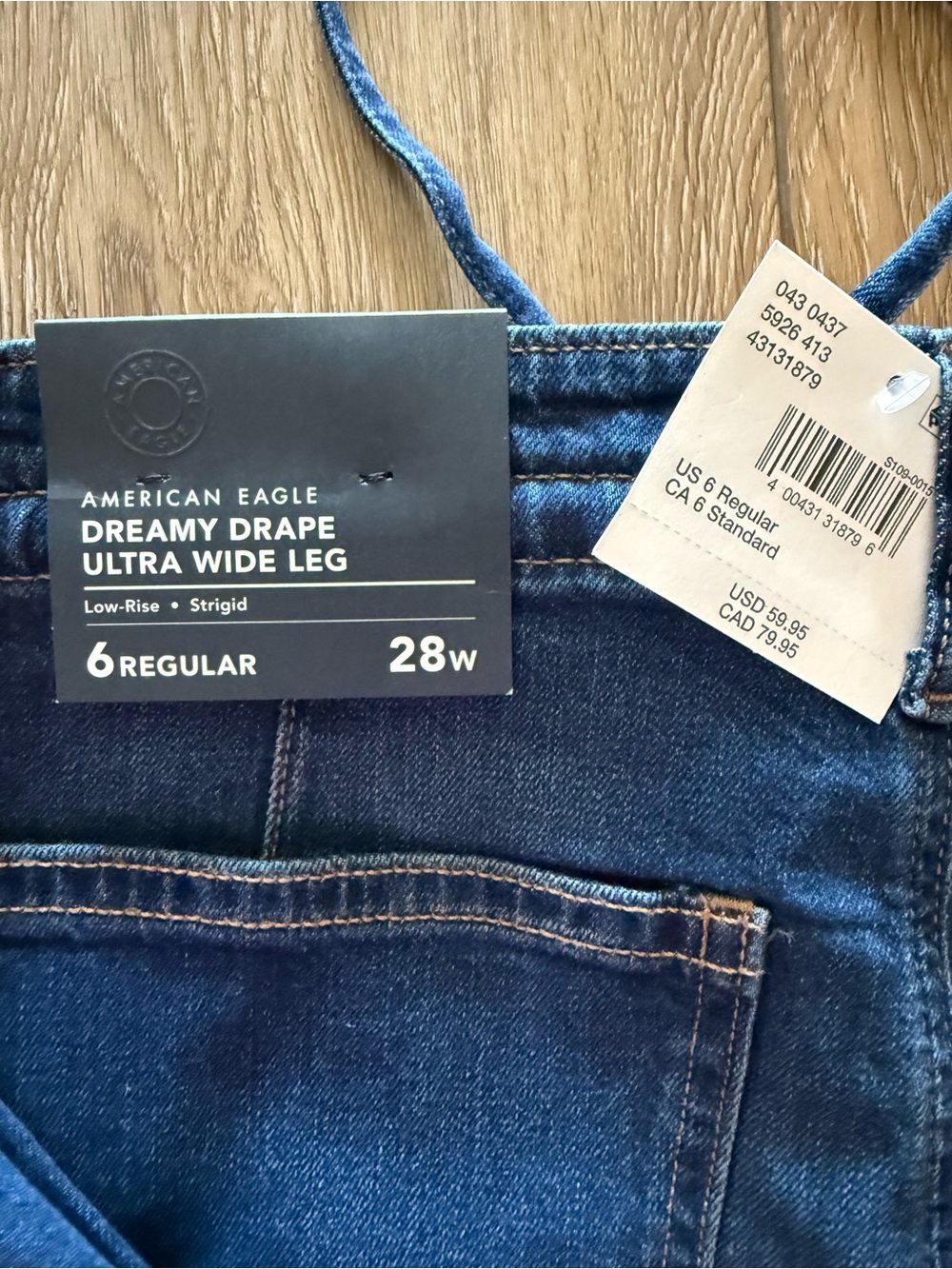 American Eagle Dreamy Drape - Ultra Wide Leg
Size 6 Regular / 28W